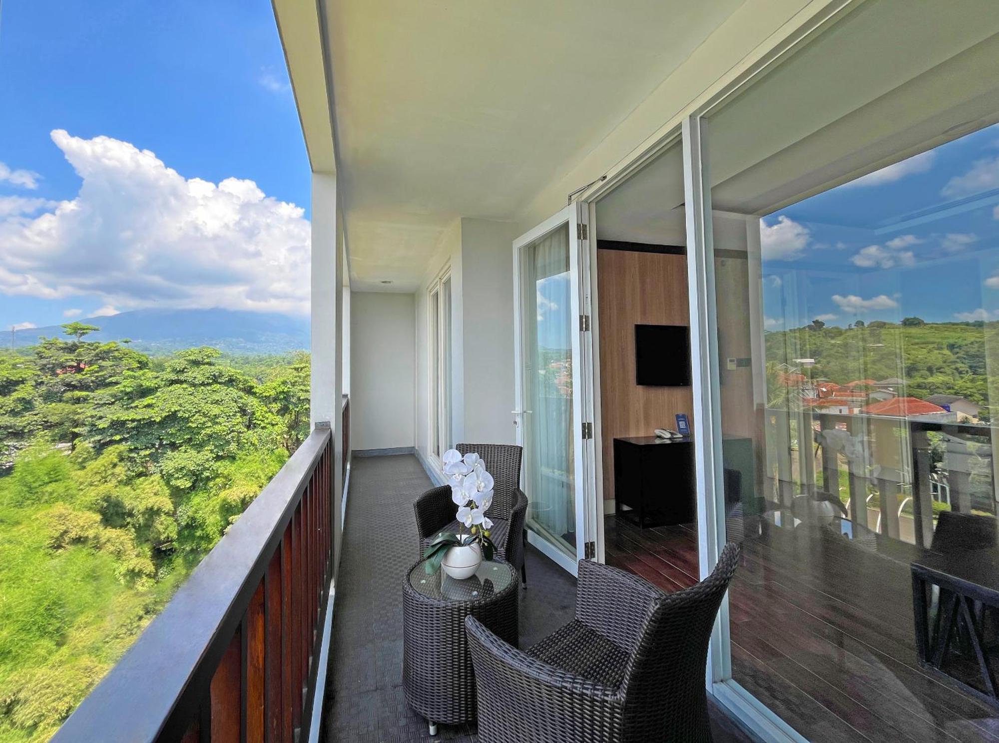 Aston Bogor Hotel And Resort מראה חיצוני תמונה